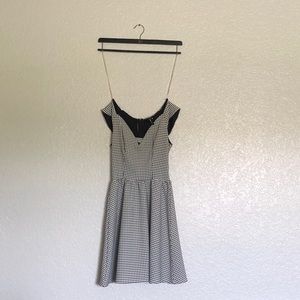 V neck squared midi dress